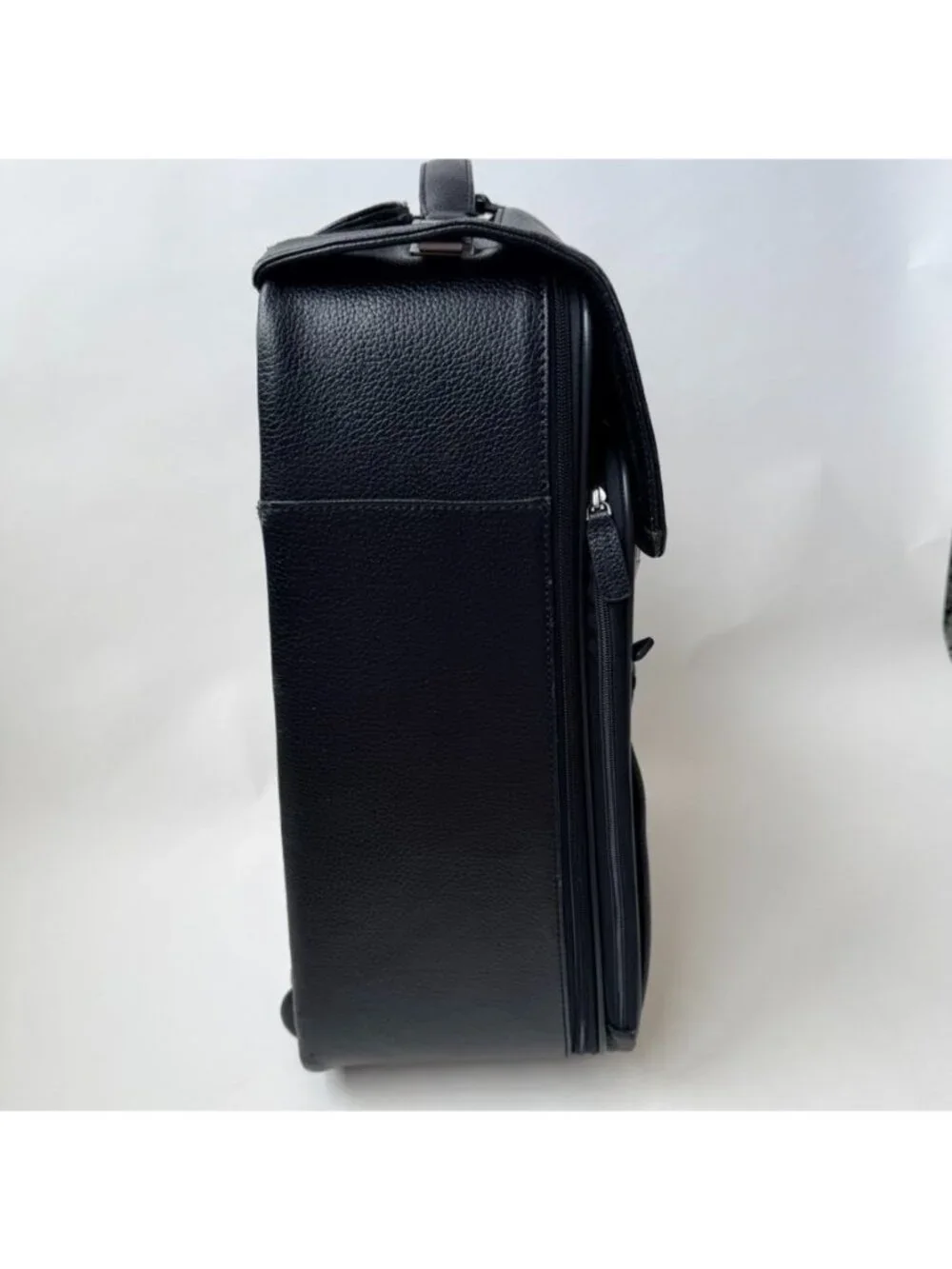 Brooks Brothers Rolling Weekend Carry-On Leather Suitcase Black